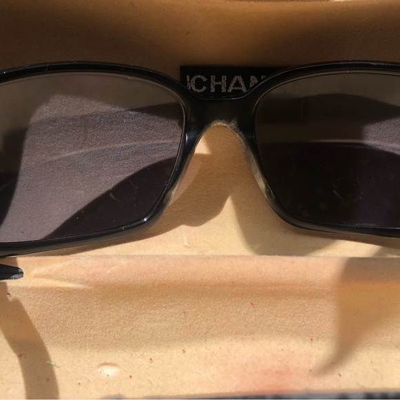 CHANEL y2k sunglasses ….CC HINGES - Picture 10 of 12